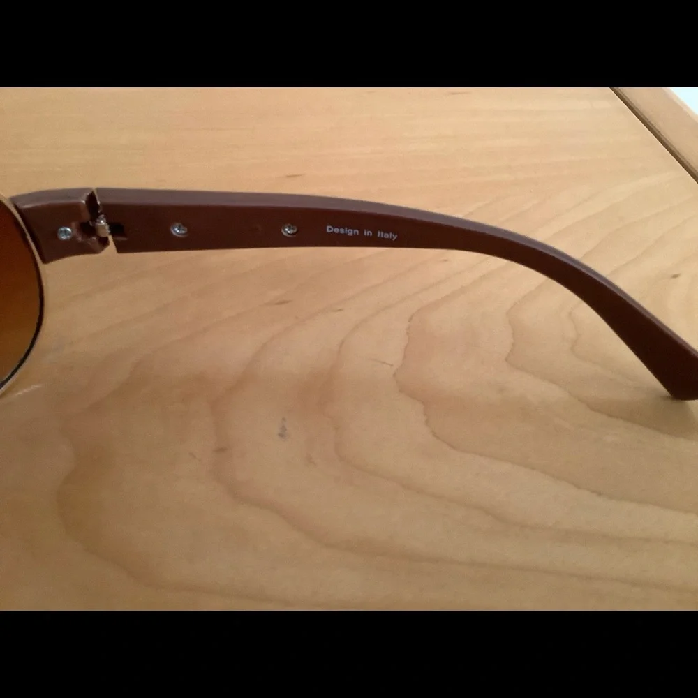 Aviator sunglasses women’s brown with gold metal frames Designed in Italy